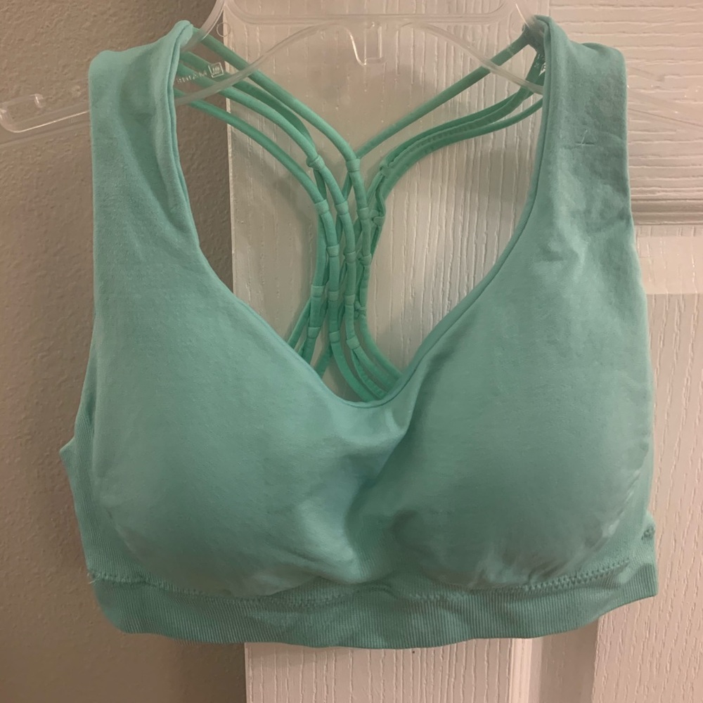 Pro fit seamless sports bra